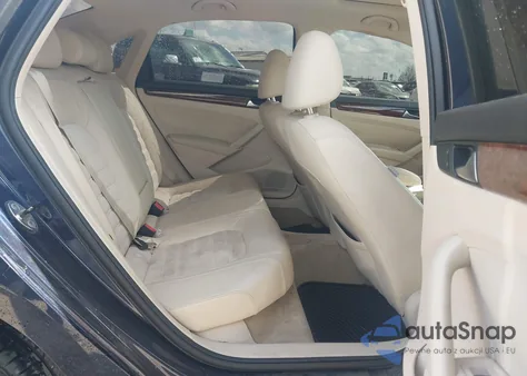 2012 Volkswagen Passat 3.6L V6 Sel Premium z USA, uszkodzony, nr VIN 1VWCM7A31CC093629